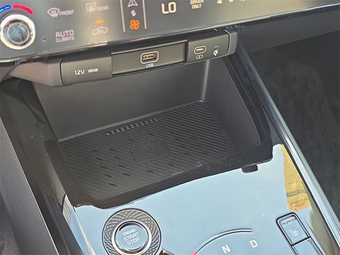 New 2025 Kia Niro EX w/ EX Cold Weather Package image 27