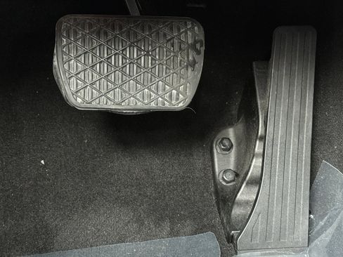 Used 2016 Mercedes-Benz C 300 4MATIC Sedan image 41