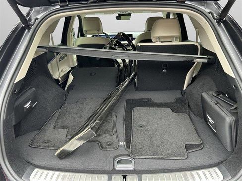 Used 2026 Genesis GV70 2.5T Select image 15