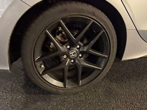 Used 2023 Honda Civic Sport image 15