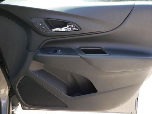Used 2019 Chevrolet Equinox LT image 18
