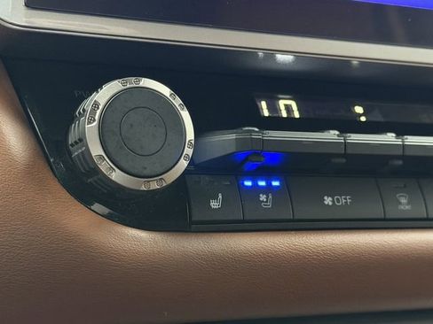 Used 2024 Toyota Tundra 1794 Edition image 22