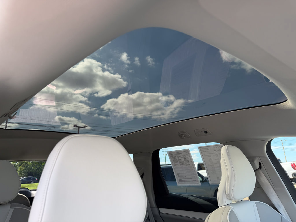 Certified 2025 Volvo EX90 Ultra AWD/4WD image 18