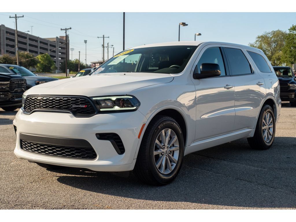 Used 2025 Dodge Durango GT RWD image 4