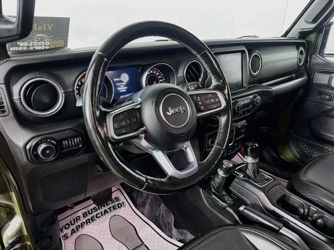 Used 2021 Jeep Wrangler Unlimited Sahara w/ Uconnect 4C Nav & Sound Group AWD/4WD image 9