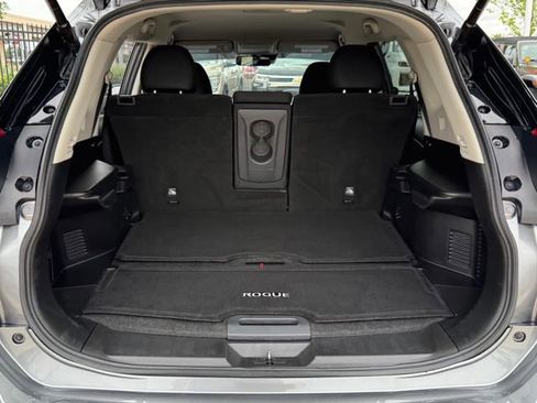 Used 2019 Nissan Rogue SV AWD/4WD image 29