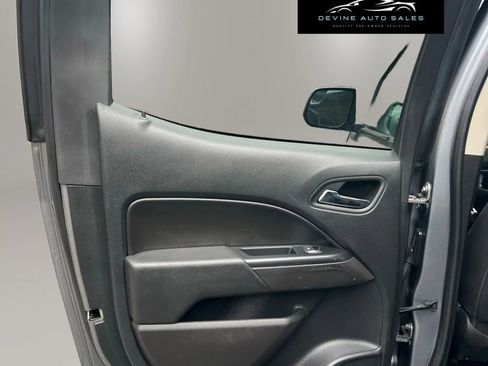 Used 2022 Chevrolet Colorado LT w/ Safety Package image 25