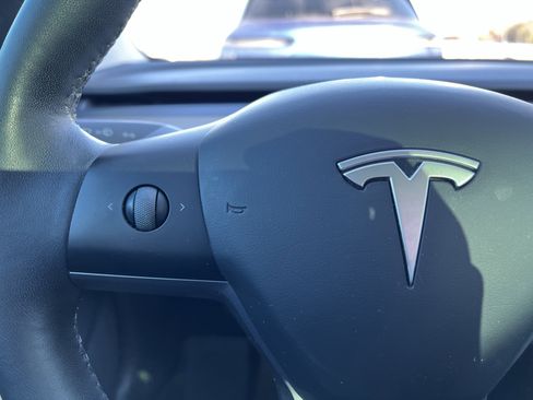 Used 2023 Tesla Model 3 Performance image 19
