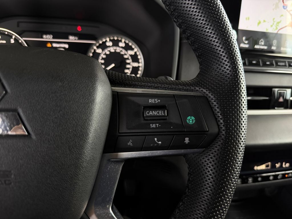 Used 2023 Mitsubishi Outlander SE FWD image 20
