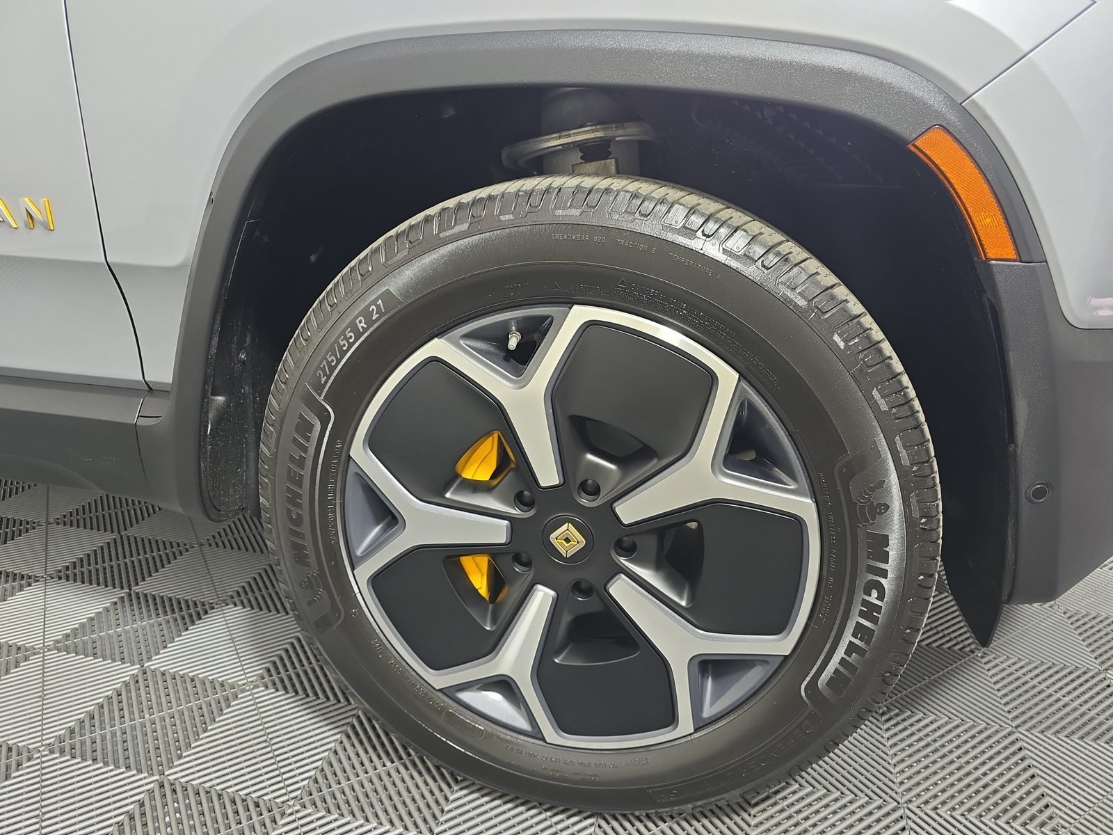 Used 2022 Rivian R1T Adventure AWD/4WD image 11
