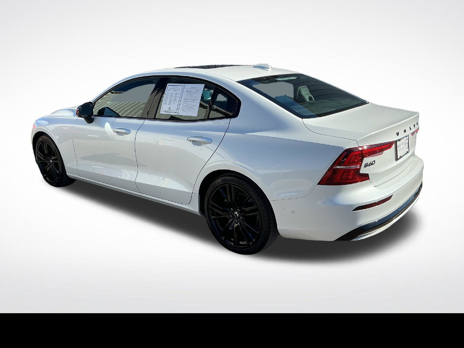 Certified 2024 Volvo S60 B5 Plus w/ Climate Package AWD/4WD image 3