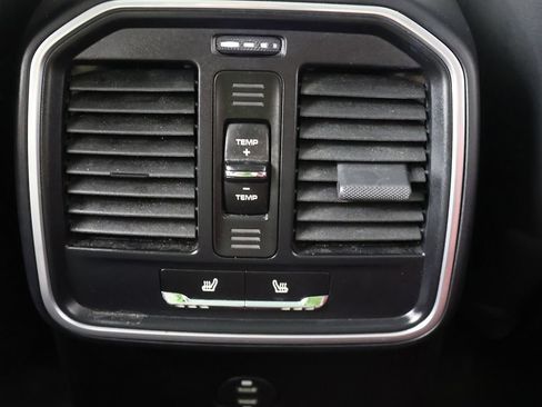 Used 2023 Porsche Macan S AWD/4WD image 53