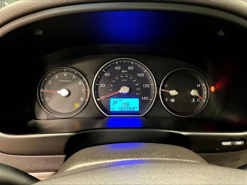 Used 2011 Hyundai Santa Fe Limited AWD/4WD image 13