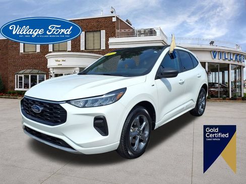 Certified 2024 Ford Escape ST-Line w/ Tech Pack #1 AWD/4WD image 1
