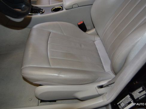 Used 2005 Mercedes-Benz C 55 AMG Sedan image 17