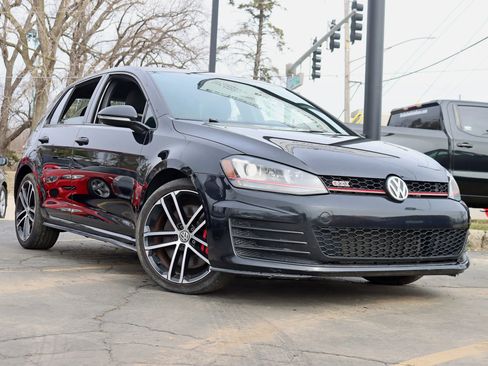 Used 2017 Volkswagen GTI Sport image 9