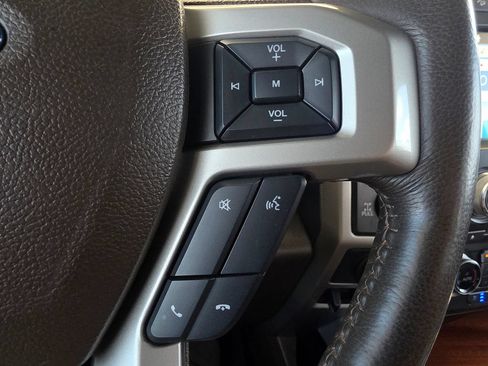 Used 2018 Ford F150 King Ranch w/ Equipment Group 601A Luxury AWD/4WD image 35