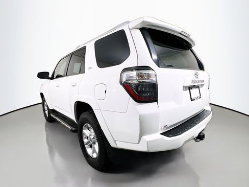 Used 2016 Toyota 4Runner SR5 image 8