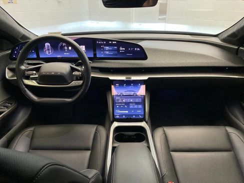 Used 2024 Lucid Air Pure RWD image 10