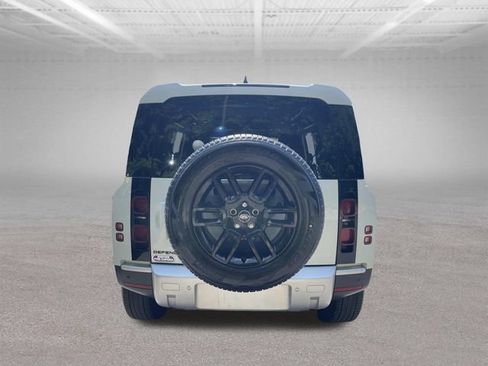 Used 2025 Land Rover Defender 110 S AWD/4WD image 6