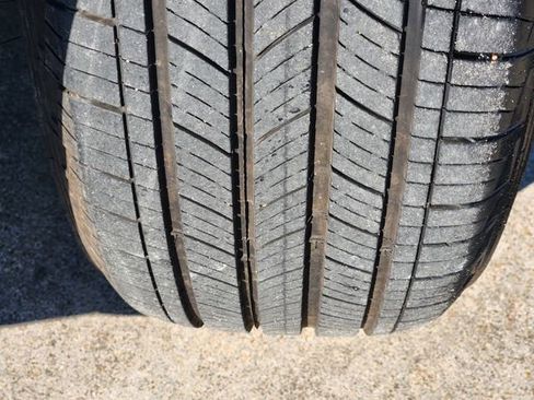 Used 2023 Chevrolet Equinox LT image 11