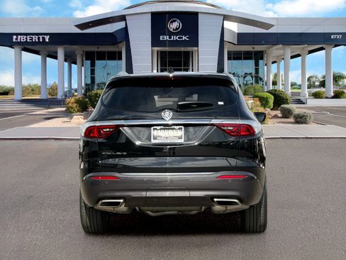 Used 2023 Buick Enclave Premium FWD image 8