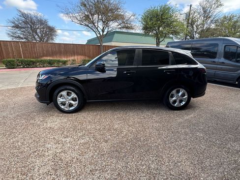 Used 2023 Honda HR-V LX image 8