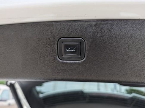 Used 2024 Chevrolet Blazer LT w/ Convenience Package FWD image 30
