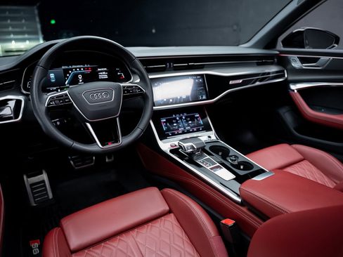 Used 2024 Audi S6 Premium Plus w/ Premium Plus Package image 2