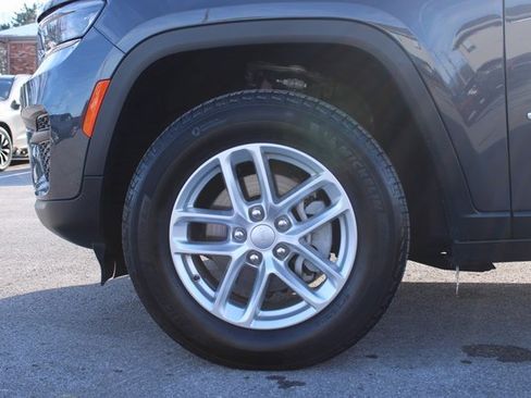 Used 2024 Jeep Grand Cherokee Laredo X w/ Luxury Tech Group I image 29