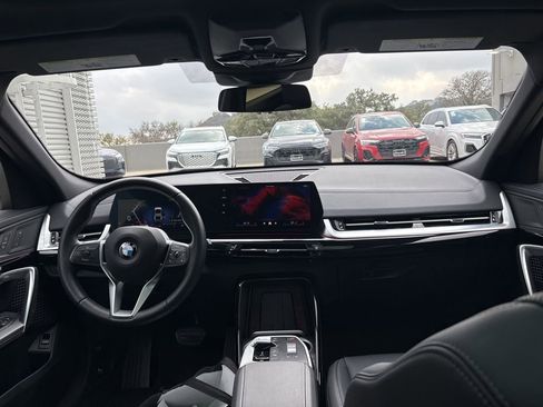 Used 2025 BMW X2 xDrive28i w/ Convenience Package image 19