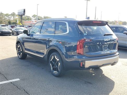 New 2025 Kia Telluride S image 4