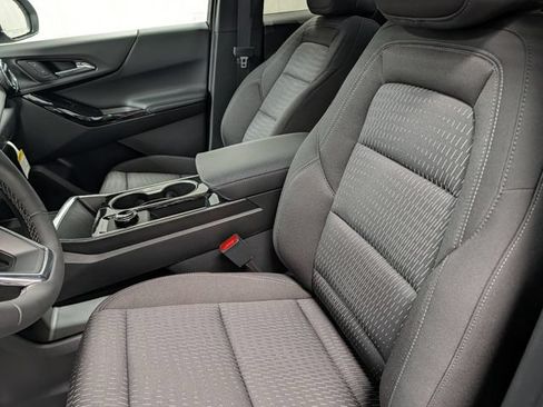 New 2026 Chevrolet Equinox LT AWD/4WD image 10