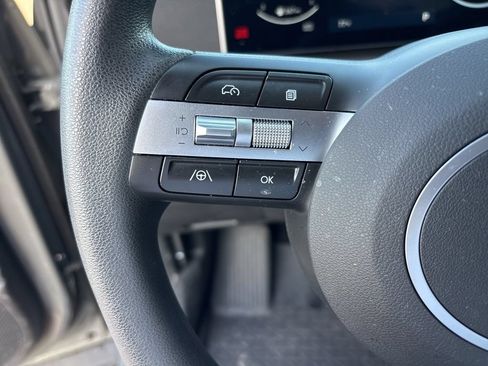 Used 2025 Hyundai Santa Cruz SEL AWD/4WD image 14