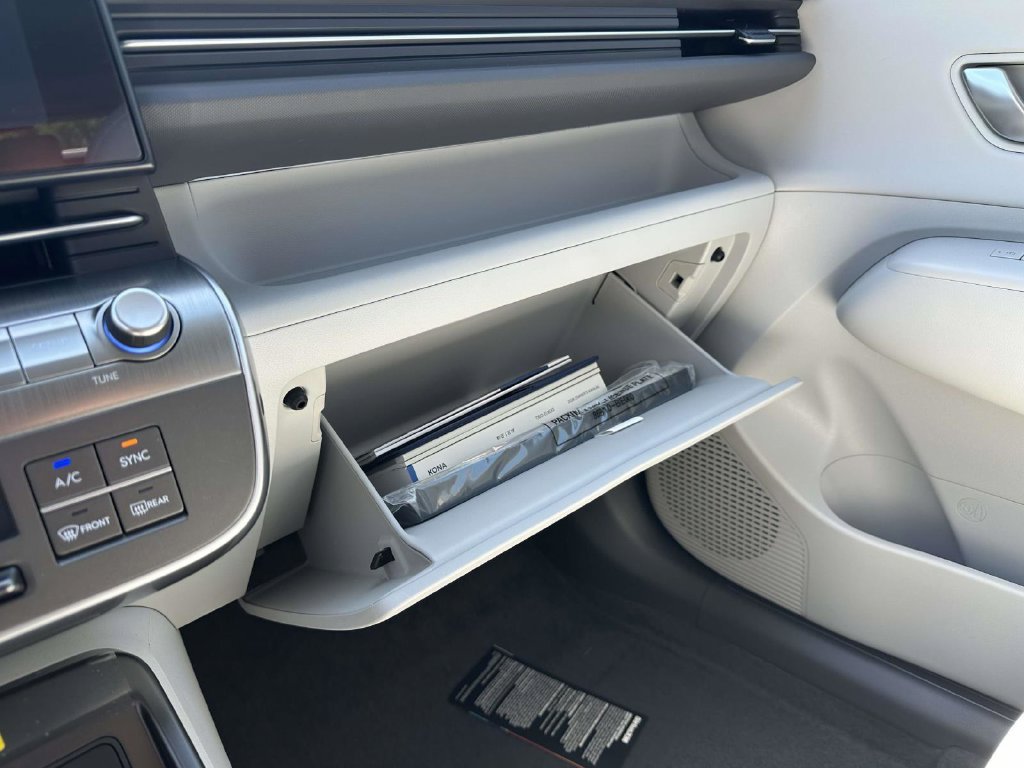 New 2026 Hyundai Kona SEL Premium AWD/4WD image 18