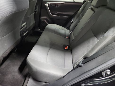 Used 2022 Toyota RAV4 LE AWD/4WD image 13