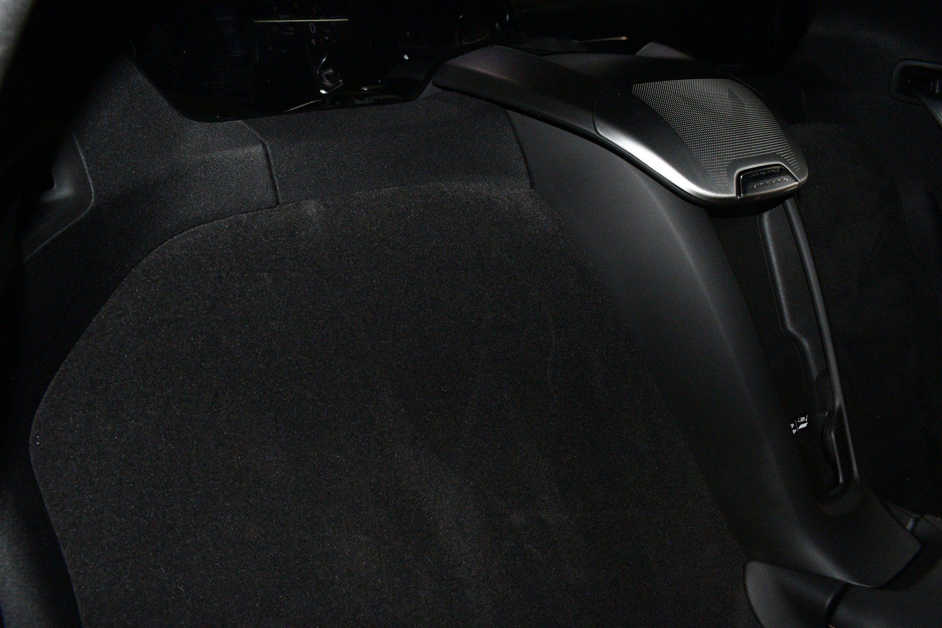 Used 2022 Chevrolet Corvette Stingray Preferred Cpe w/ Z51 Performance Package RWD image 18