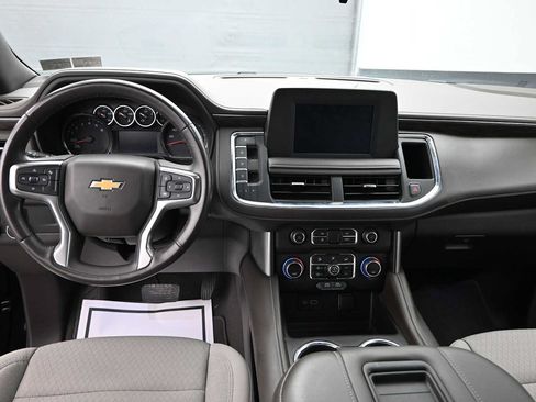 Used 2022 Chevrolet Suburban LS AWD/4WD image 25