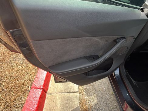 Used 2024 Tesla Model Y Long Range image 22