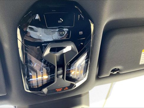 New 2025 BMW 760i xDrive w/ Executive Package image 17