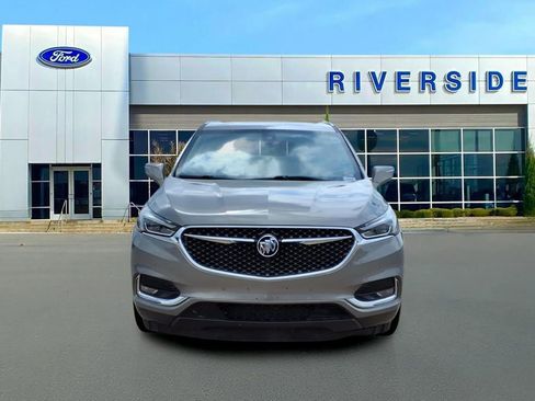Used 2018 Buick Enclave Avenir w/ Avenir Technology Package AWD/4WD image 2
