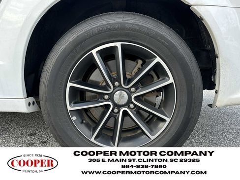 Used 2018 Dodge Grand Caravan SE image 18