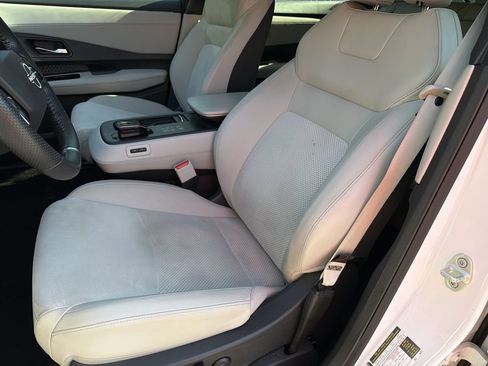 Certified 2024 Nissan Ariya FWD image 18
