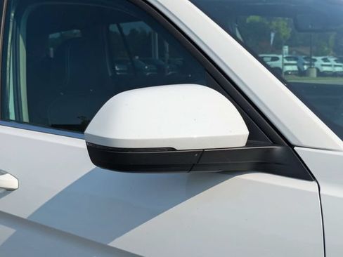 Used 2023 Volkswagen Atlas SE w/ Panoramic Sunroof Package FWD image 12