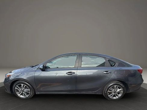 Used 2023 Kia Forte LXS image 8