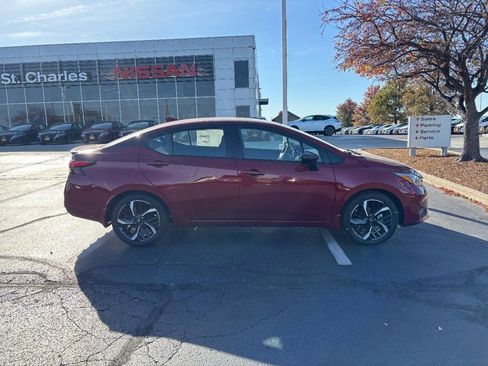 New 2025 Nissan Versa SR w/ Trunk Package image 2