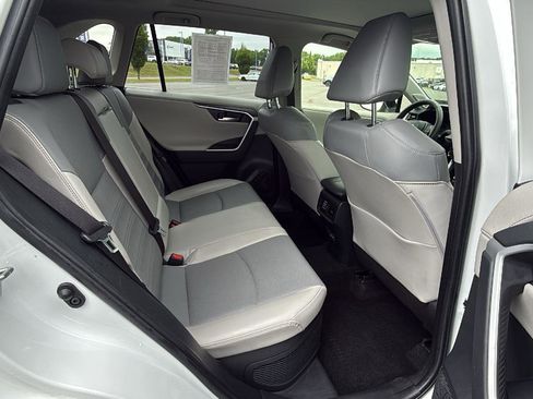 Used 2025 Toyota RAV4 Limited w/ Advanced Technology Package AWD/4WD image 20