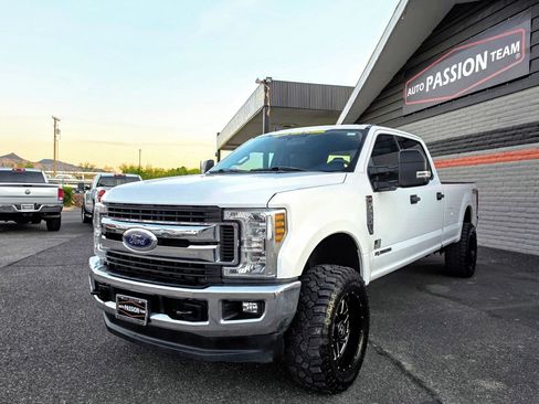 Used 2019 Ford F250 XLT w/ XLT Value Package image 1