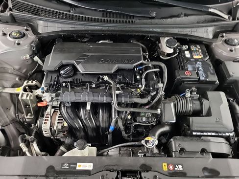 Used 2024 Hyundai Elantra SE FWD image 14