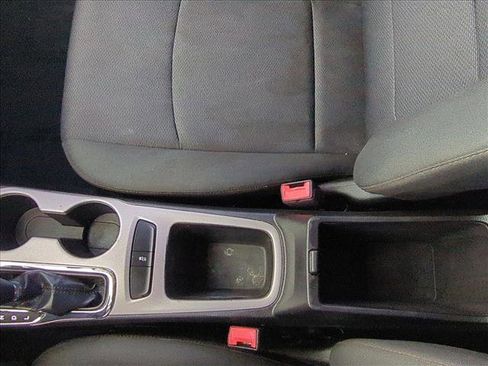 Used 2017 Chevrolet Cruze LS image 14